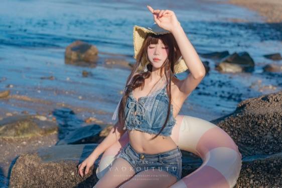 咬一口兔娘ovo – 海の夏日:海边的夏日梦 第2张